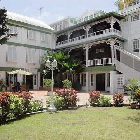 Cara Lodge Hotel Τζώρτζταουν Εξωτερικό φωτογραφία