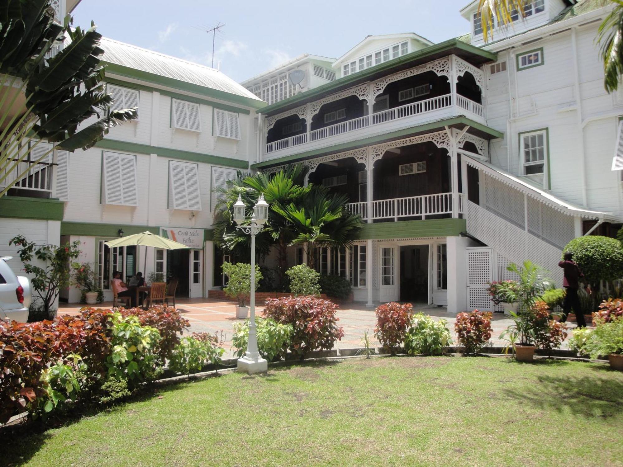 Cara Lodge Hotel Τζώρτζταουν Εξωτερικό φωτογραφία