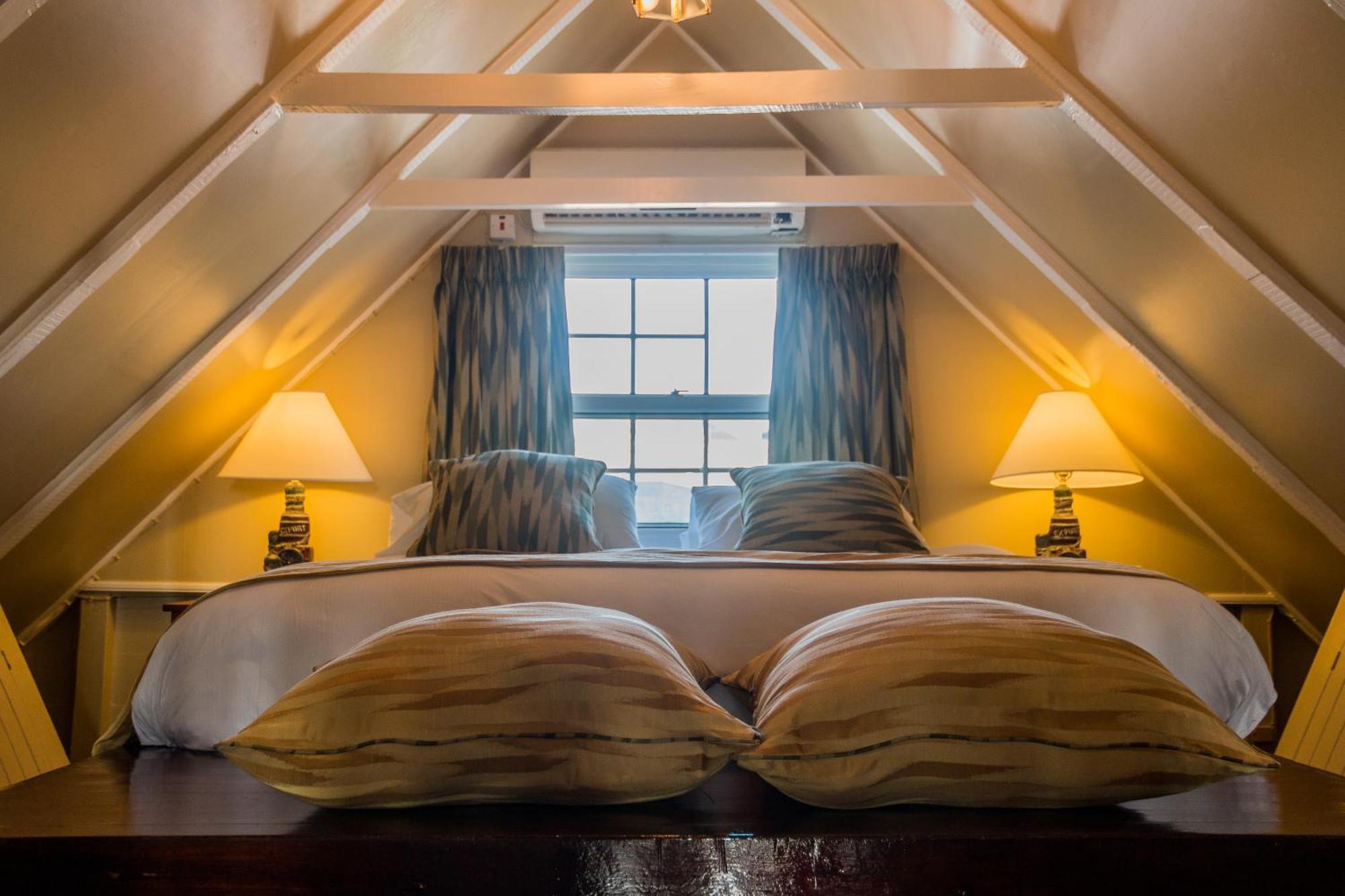 Cara Lodge Hotel Τζώρτζταουν Εξωτερικό φωτογραφία